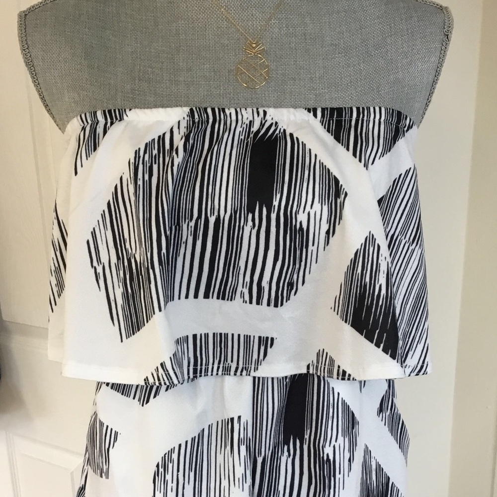 Sleeveless off the shoulder romper